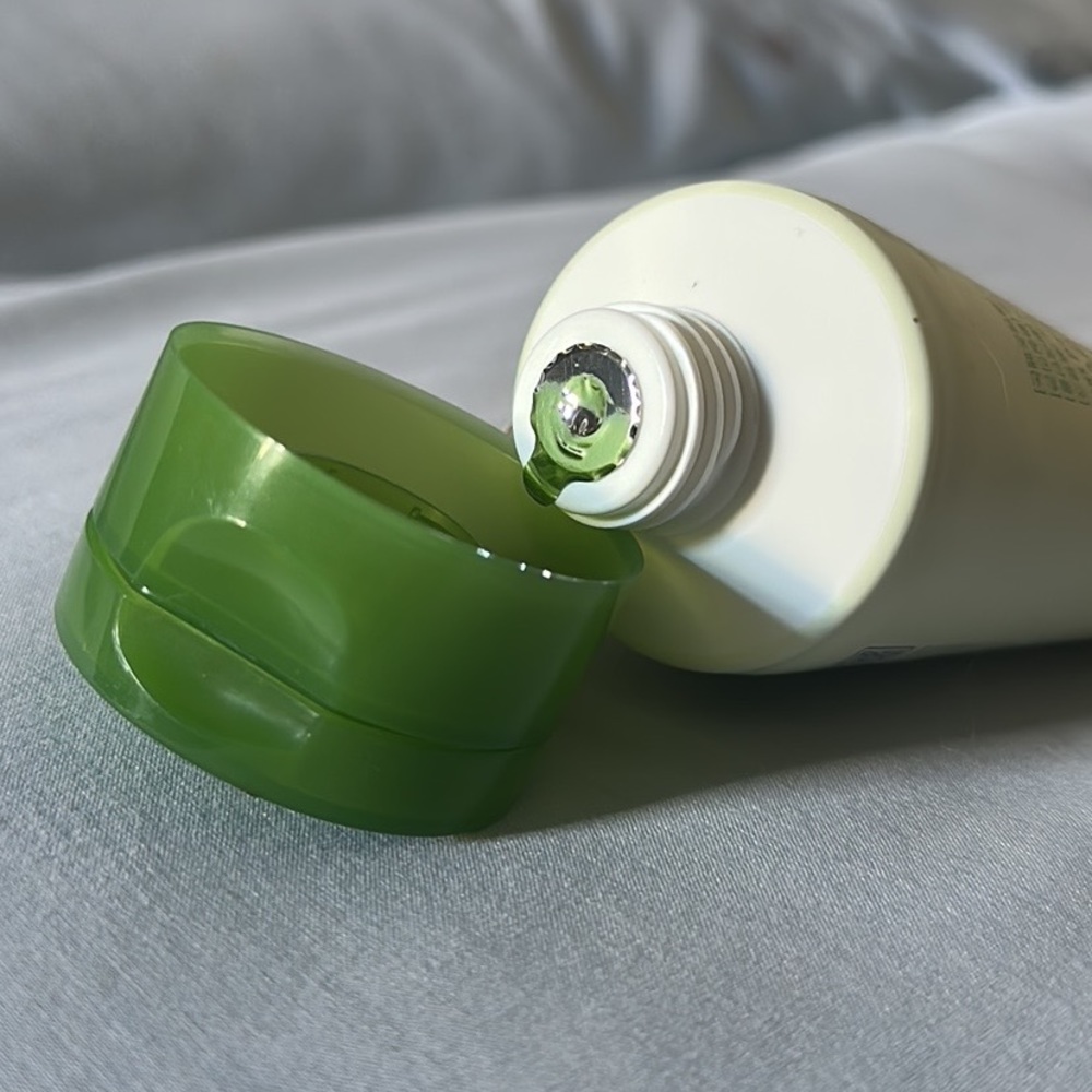 Esfolio - 100% Aloe Vera Foaming Cleanser with Barbadensis Leaf Extract - Picture 4 of 4